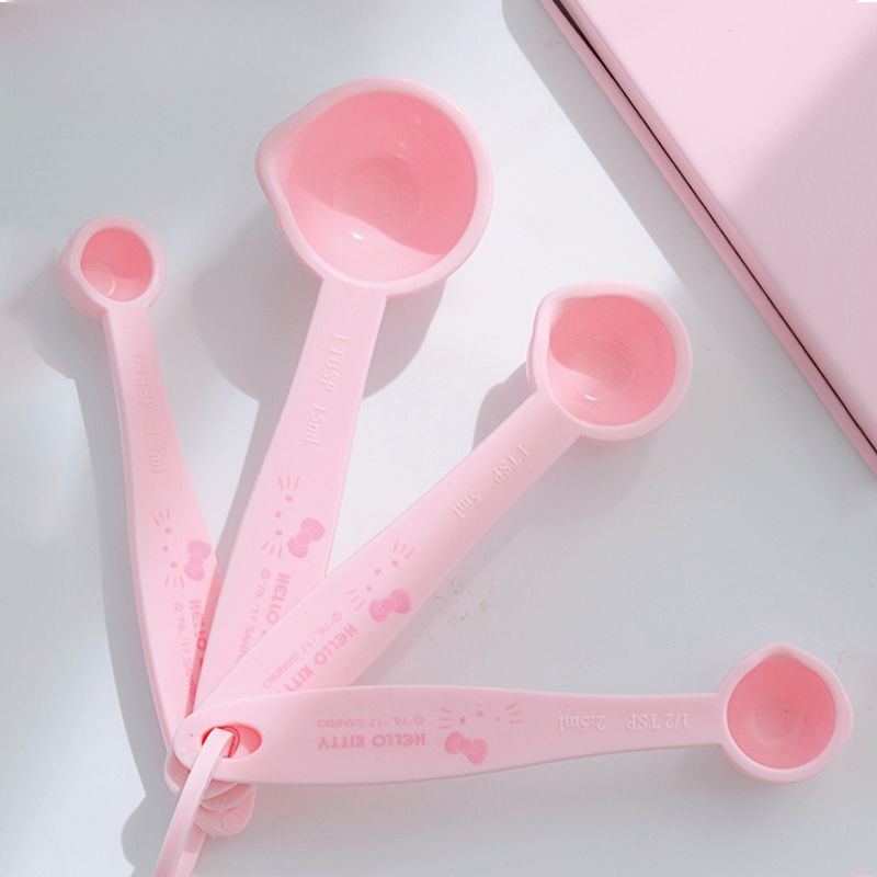 Kitchen Baking Kit - ชุดช้อนตวงลายเฮลโล คิตตี้ ช้อนทำขนมลายการ์ตูนน่ารักสำหรับใช้ในครัวเรือน พร้อมสเกลสองด้านสำหรับการทำอาหาร